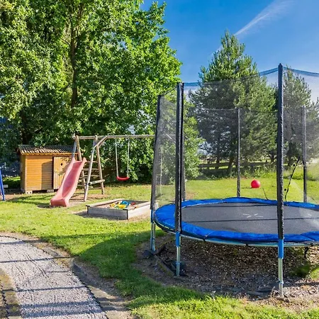 Familien-ferienanlage Seefeldt * 弗里斯特